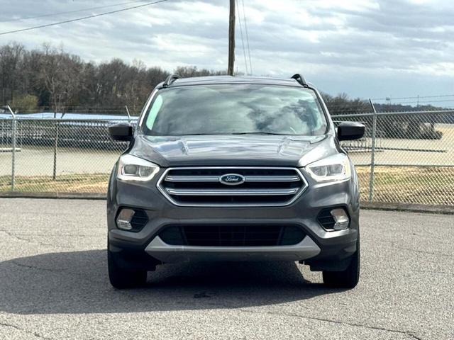 Photo of 2017 Gray Ford Escape