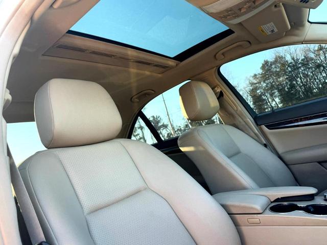 Photo of 2013 White Mercedes-Benz C-Class