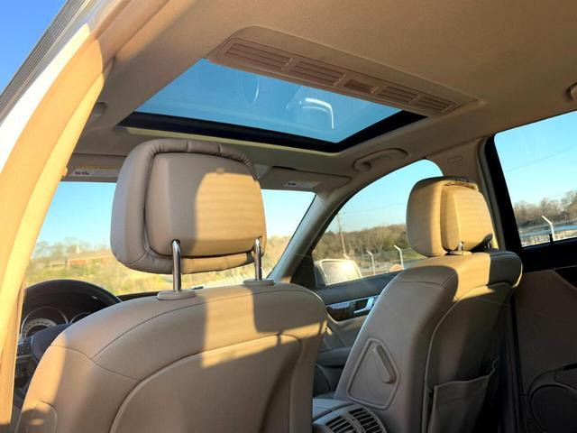 Photo of 2013 White Mercedes-Benz C-Class