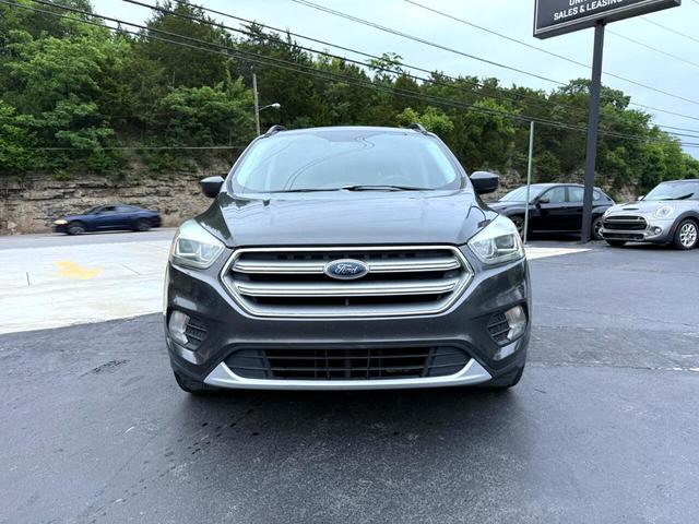 Photo of 2017 Gray Ford Escape