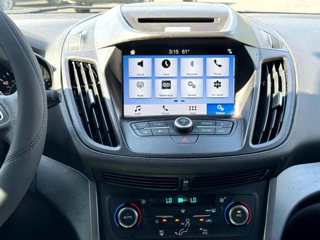 Photo of 2017 Gray Ford Escape