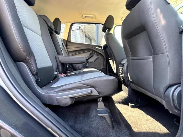 Photo of 2017 Gray Ford Escape
