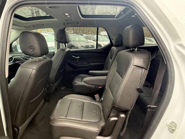 Photo of 2021 White Chevrolet Traverse
