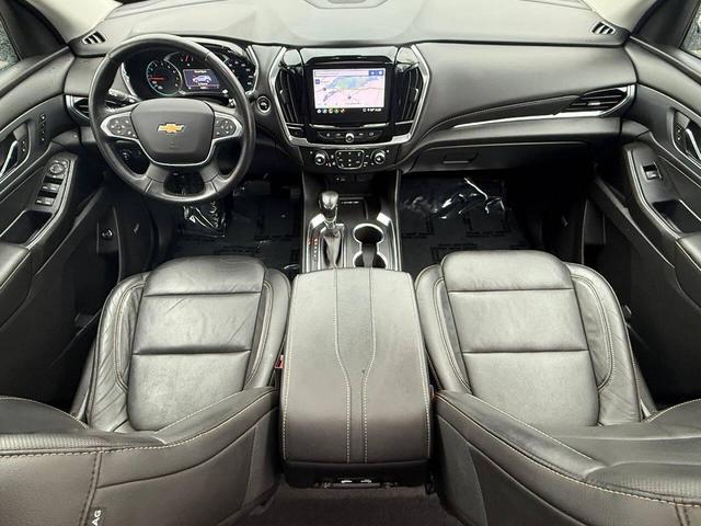 Photo of 2021 White Chevrolet Traverse