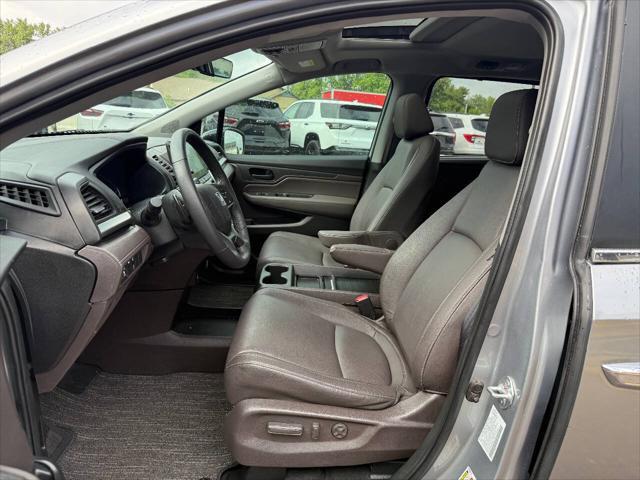 Photo of 2023 Silver Honda Odyssey