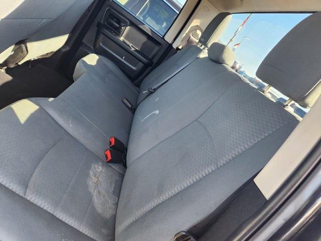Photo of 2016 Brilliant Black Crystal Pearlcoat RAM 1500