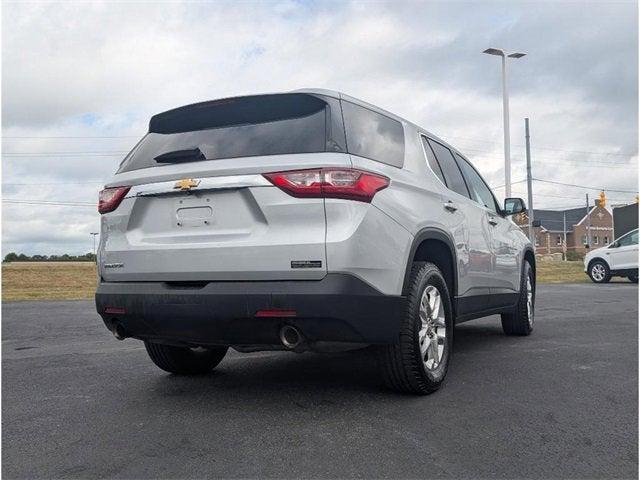 Photo of 2020 Silver Ice Metallic Chevrolet Traverse