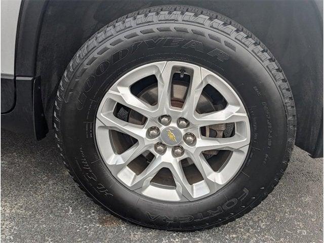 Photo of 2020 Silver Ice Metallic Chevrolet Traverse