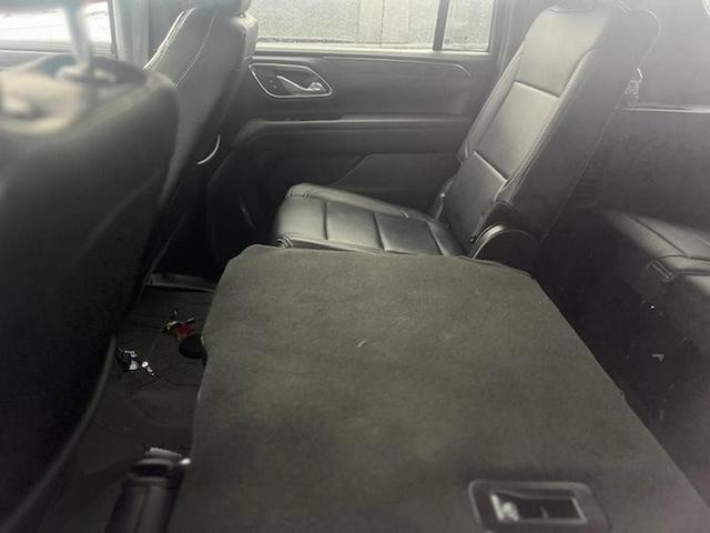 Photo of 2024 Black Chevrolet Suburban