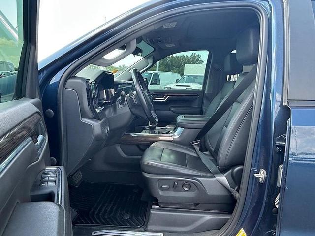 Photo of 2022 Northsky Blue Metallic Chevrolet Silverado 1500