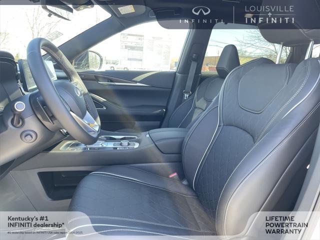 Photo of 2025 Majestic White/Black Obsidian INFINITI QX60