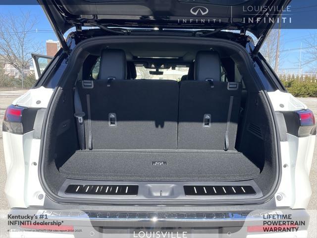Photo of 2025 Majestic White/Black Obsidian INFINITI QX60