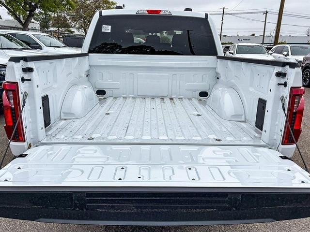 Photo of 2025 Oxford White Ford F-150