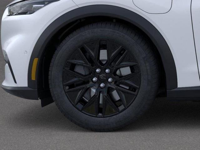 Photo of 2025 White Ford Mustang Mach-E