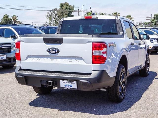Photo of 2025 White Metallic Ford Maverick