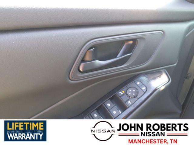 Photo of 2025 Gun Metallic Nissan Rogue