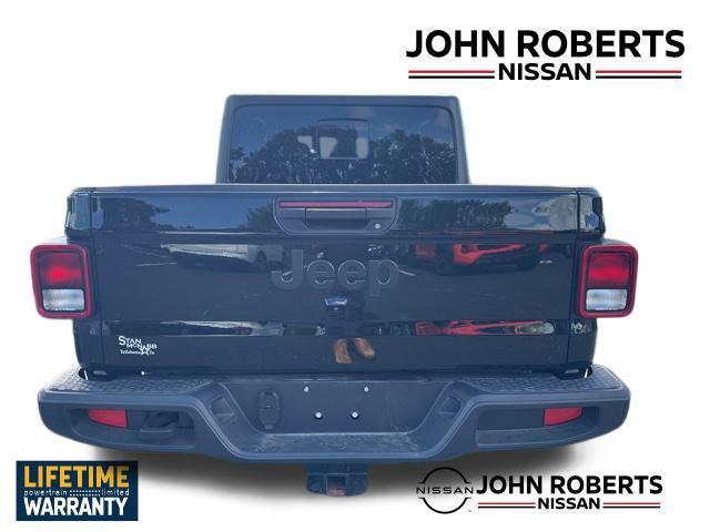 Photo of 2024 Black Clearcoat Jeep Gladiator