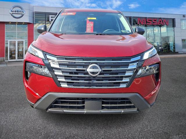 Photo of 2025 Scarlet Ember Nissan Rogue