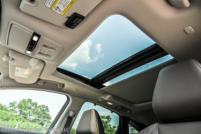 Photo of 2025 Scarlet Ember Tintcoat/Super Black Nissan Murano
