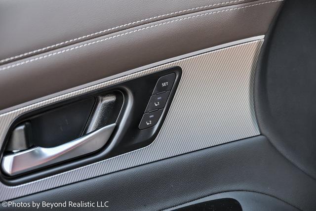 Photo of 2025 Scarlet Ember Tintcoat/Super Black Nissan Murano