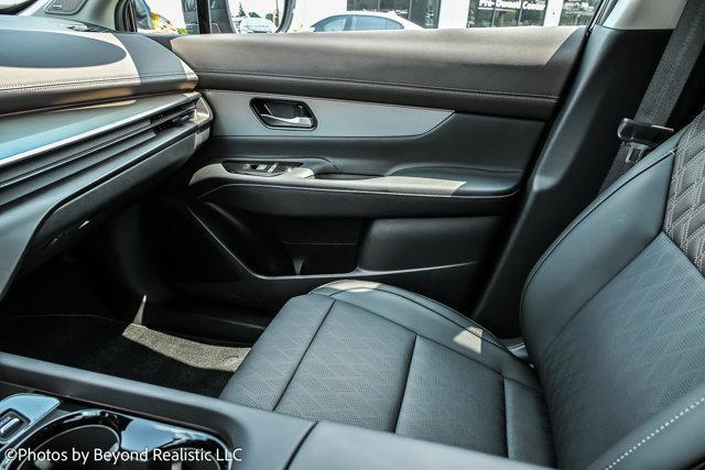 Photo of 2025 Scarlet Ember Tintcoat/Super Black Nissan Murano