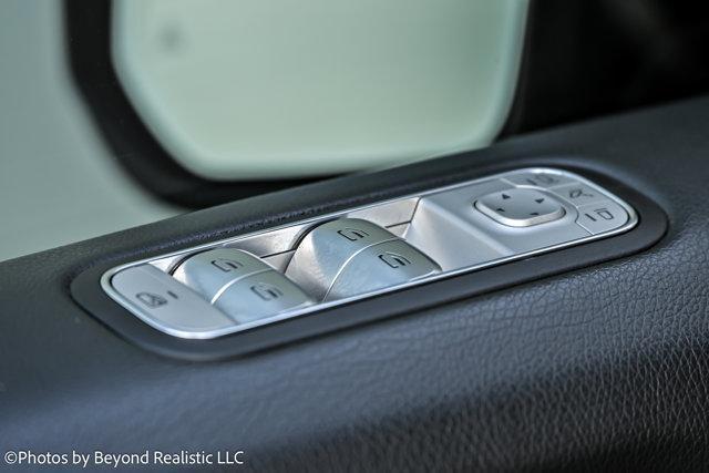 Photo of 2021 Polar White Mercedes-Benz G-Class