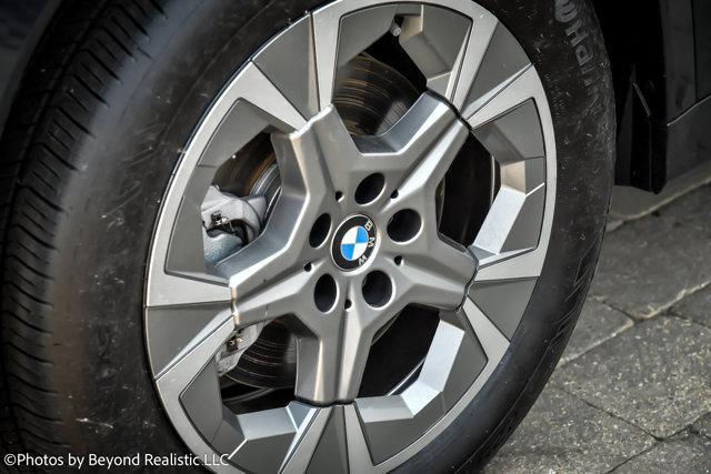 Photo of 2023 San Remo Green Metallic BMW X1
