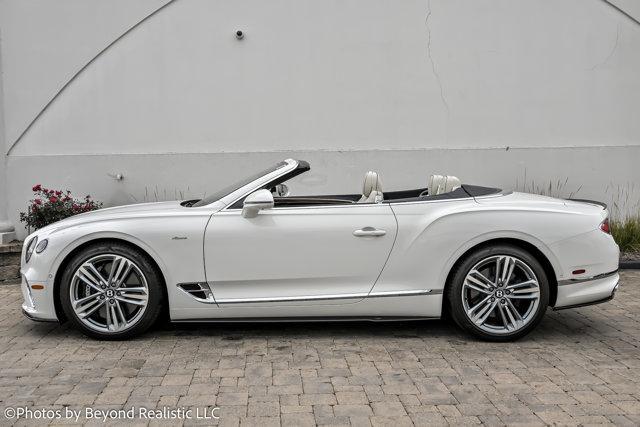 Photo of 2024 Glacier White Bentley Continental GT