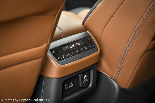 Photo of 2024 Obsidian Green Pearl Nissan Pathfinder