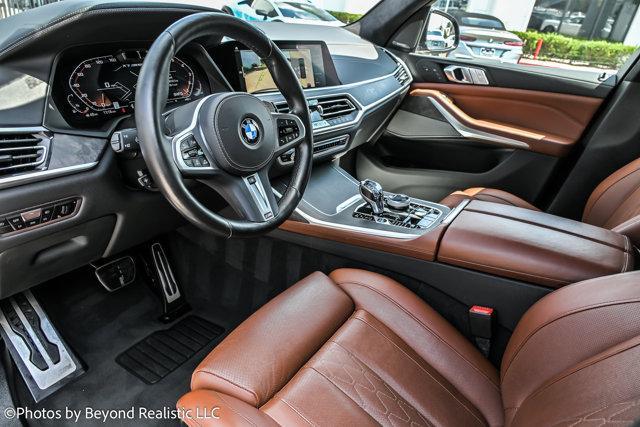 Photo of 2022 Manhattan Green Metallic BMW X7