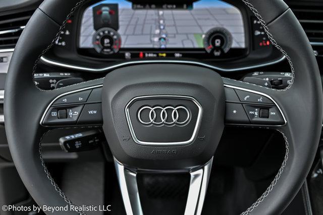 Photo of 2025 Mythos Black Metallic Audi Q7