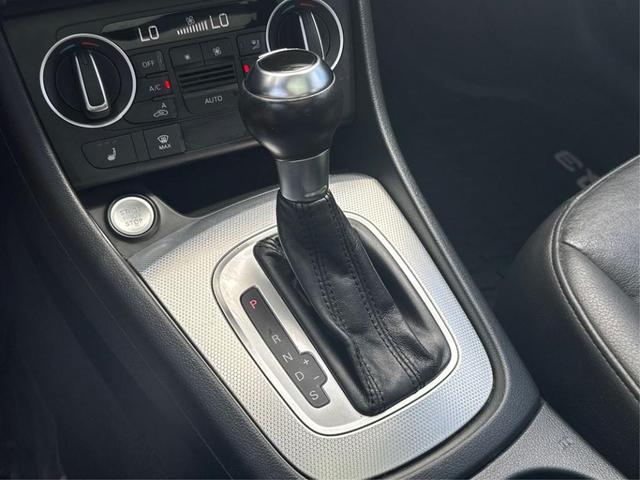Photo of 2016 Off White Audi Q3
