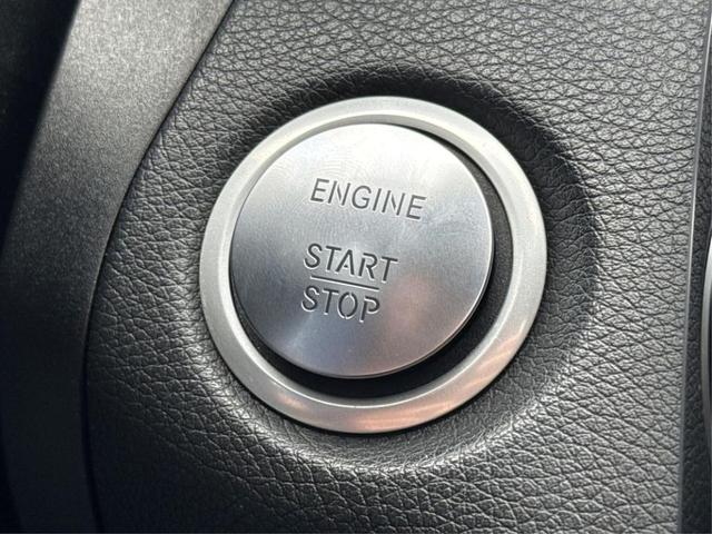 Photo of 2015 Silver Mercedes-Benz C-Class