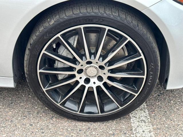Photo of 2015 Silver Mercedes-Benz C-Class