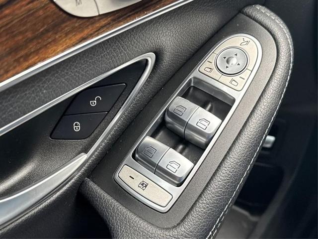 Photo of 2015 Silver Mercedes-Benz C-Class