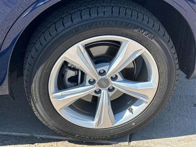 Photo of 2020 Navarra Blue Metallic Audi Q5