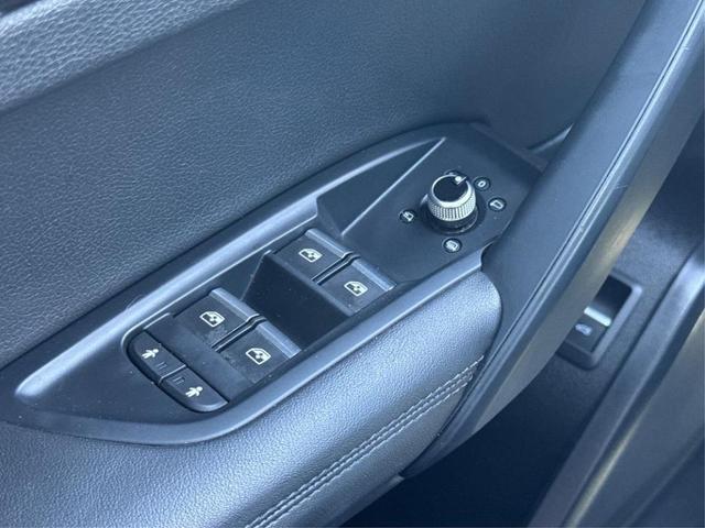 Photo of 2020 Navarra Blue Metallic Audi Q5