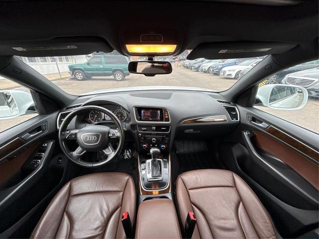 Photo of 2015 White Audi Q5