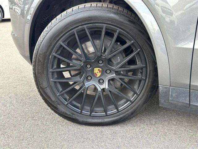 Photo of 2020 Gray Porsche Cayenne