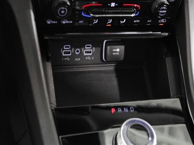 Photo of 2023 Bright White Clearcoat Jeep Grand Cherokee