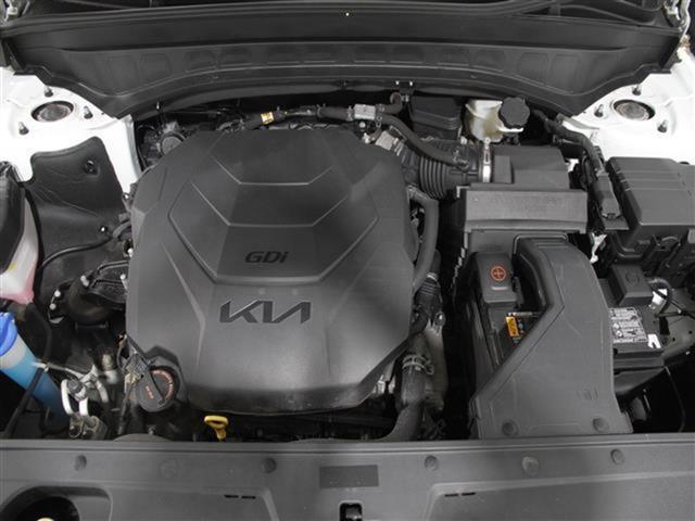 Photo of 2022 Glacial White Pearl Kia Telluride