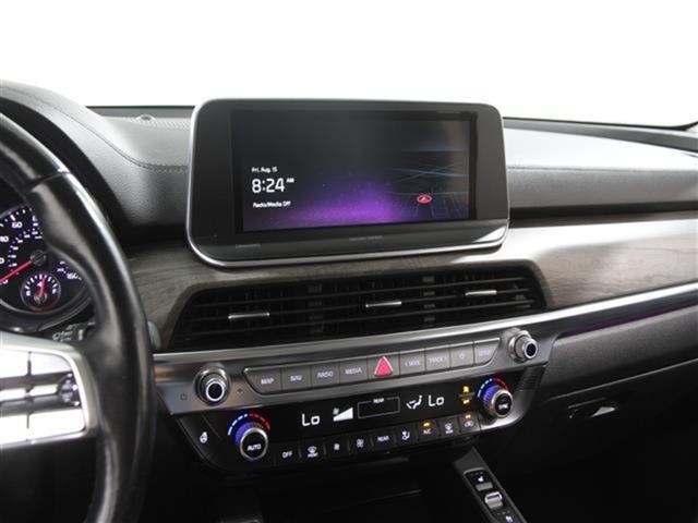 Photo of 2022 Glacial White Pearl Kia Telluride