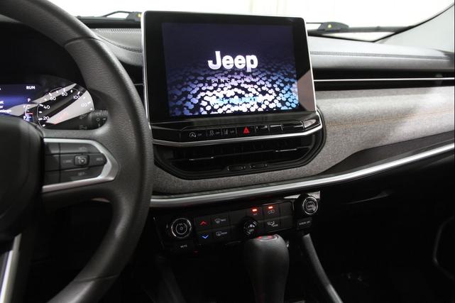 Photo of 2022 Billet Silver Metallic Clearcoat Jeep Compass