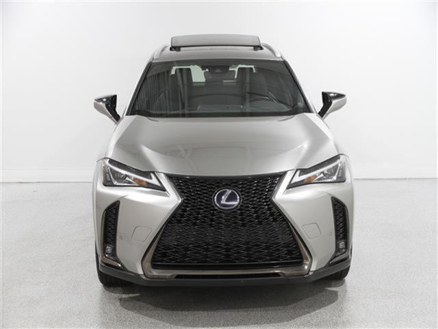 Photo of 2022 Atomic Silver Lexus UX 250h