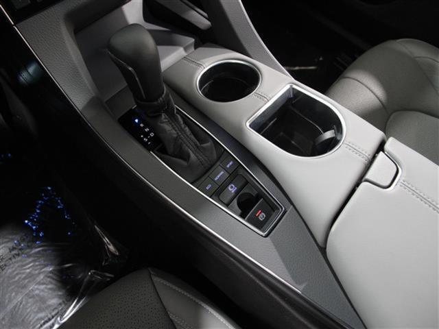 Photo of 2019 Harbor Gray Metallic Toyota Avalon