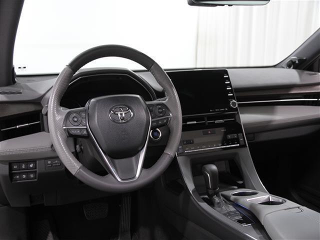 Photo of 2019 Harbor Gray Metallic Toyota Avalon