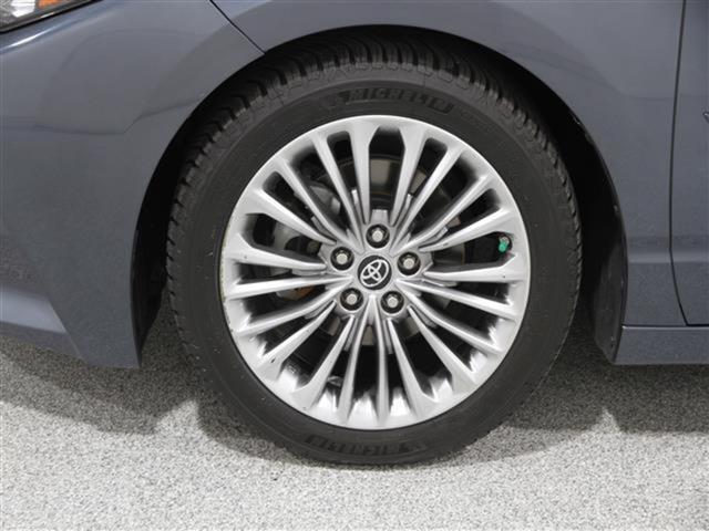 Photo of 2019 Harbor Gray Metallic Toyota Avalon