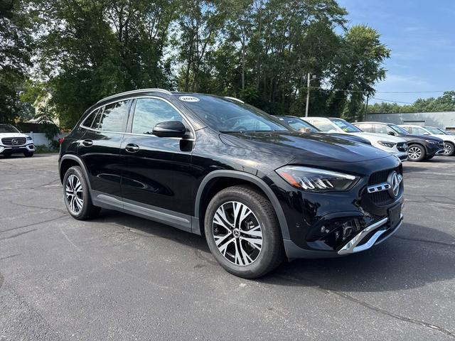 Photo of 2025 Night Black Mercedes-Benz GLA 250