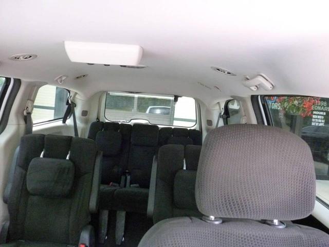 Photo of 2016 White Dodge Grand Caravan