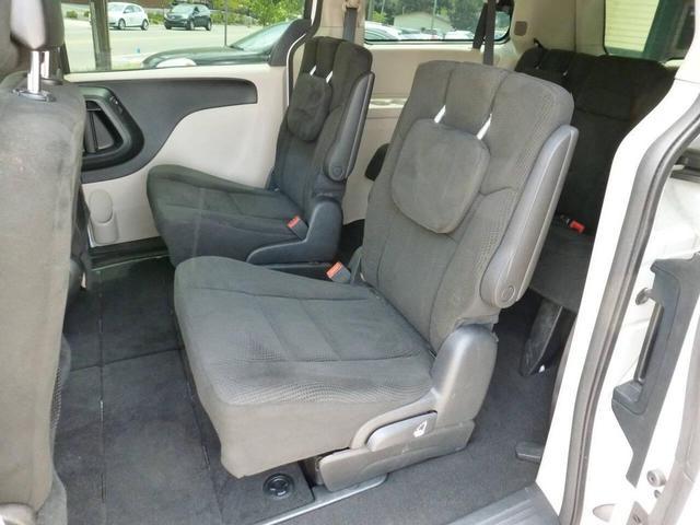 Photo of 2016 White Dodge Grand Caravan